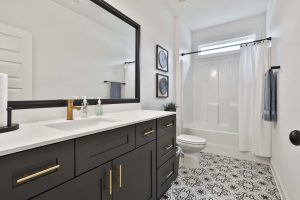 Secondary bathroom in the Woodbury floor plan.